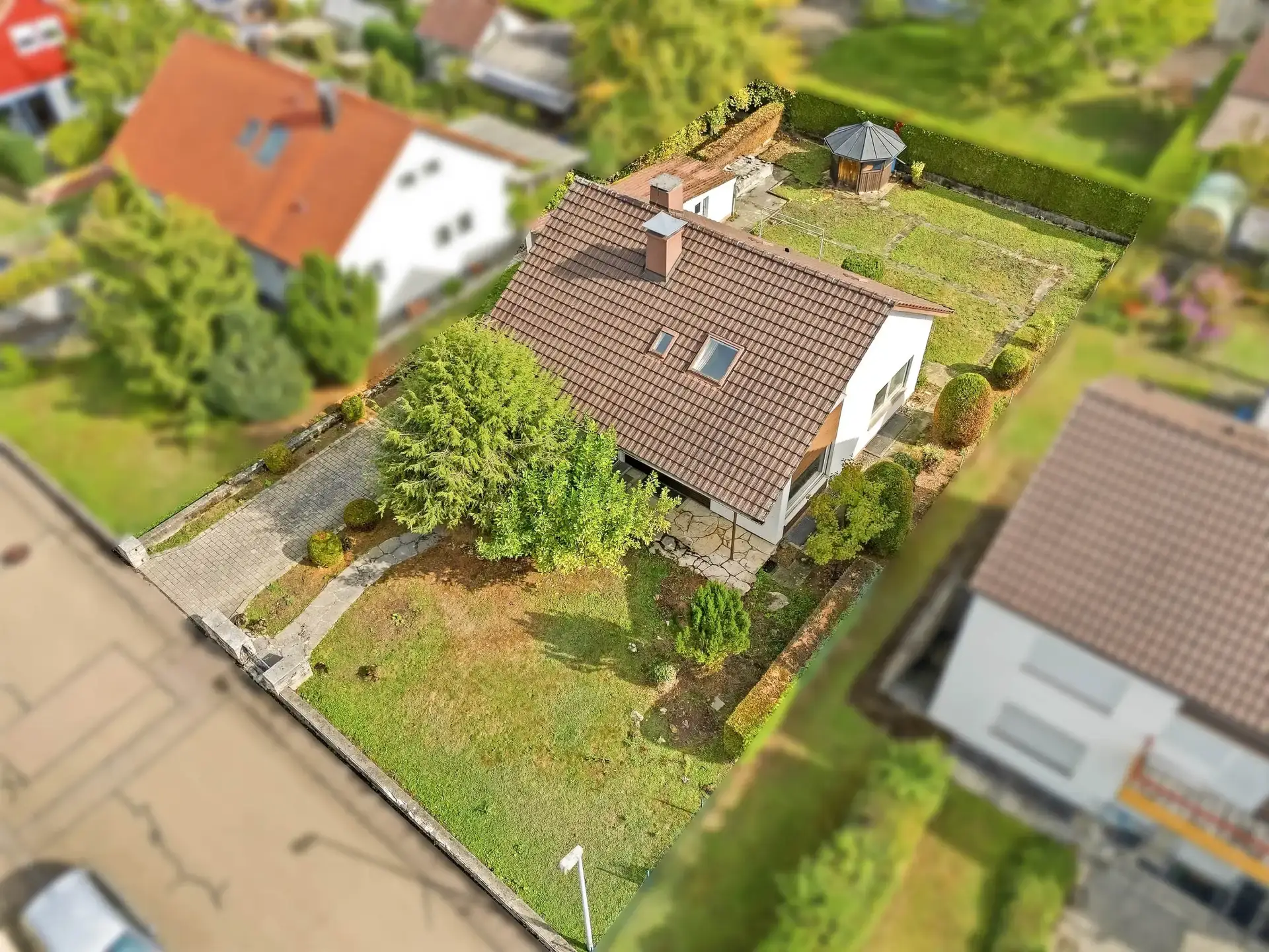 Freistehend wohnen. Großzügigen Garten genießen. Eigene Ideen verwirklichen.
