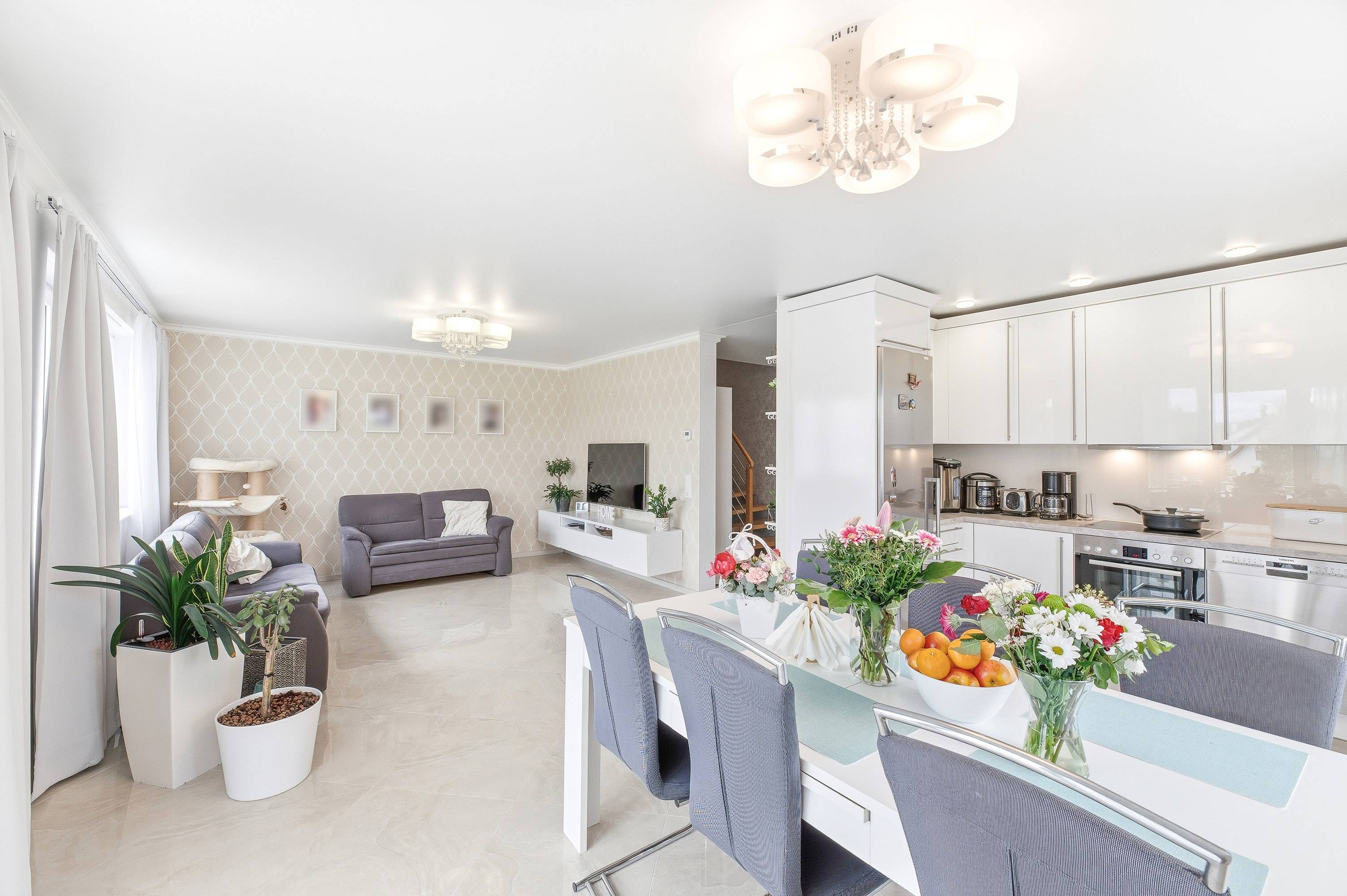 Wohnen im Grünen wie im eigenen Haus – 5,5-Zimmer-Maisonette mit Balkon & Garage